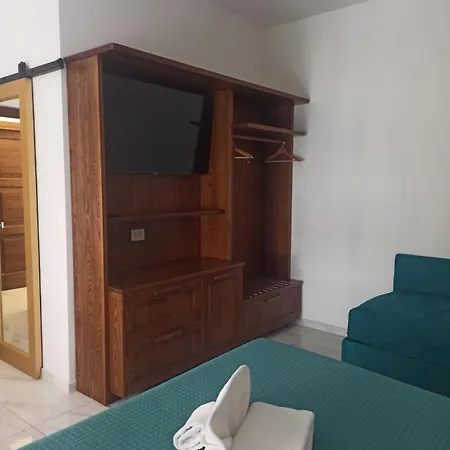And San Giovanni Couette-café *